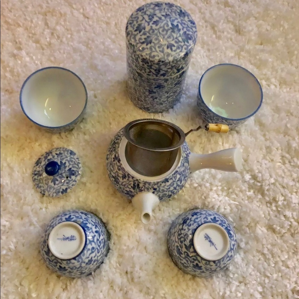 Porcelain tea service